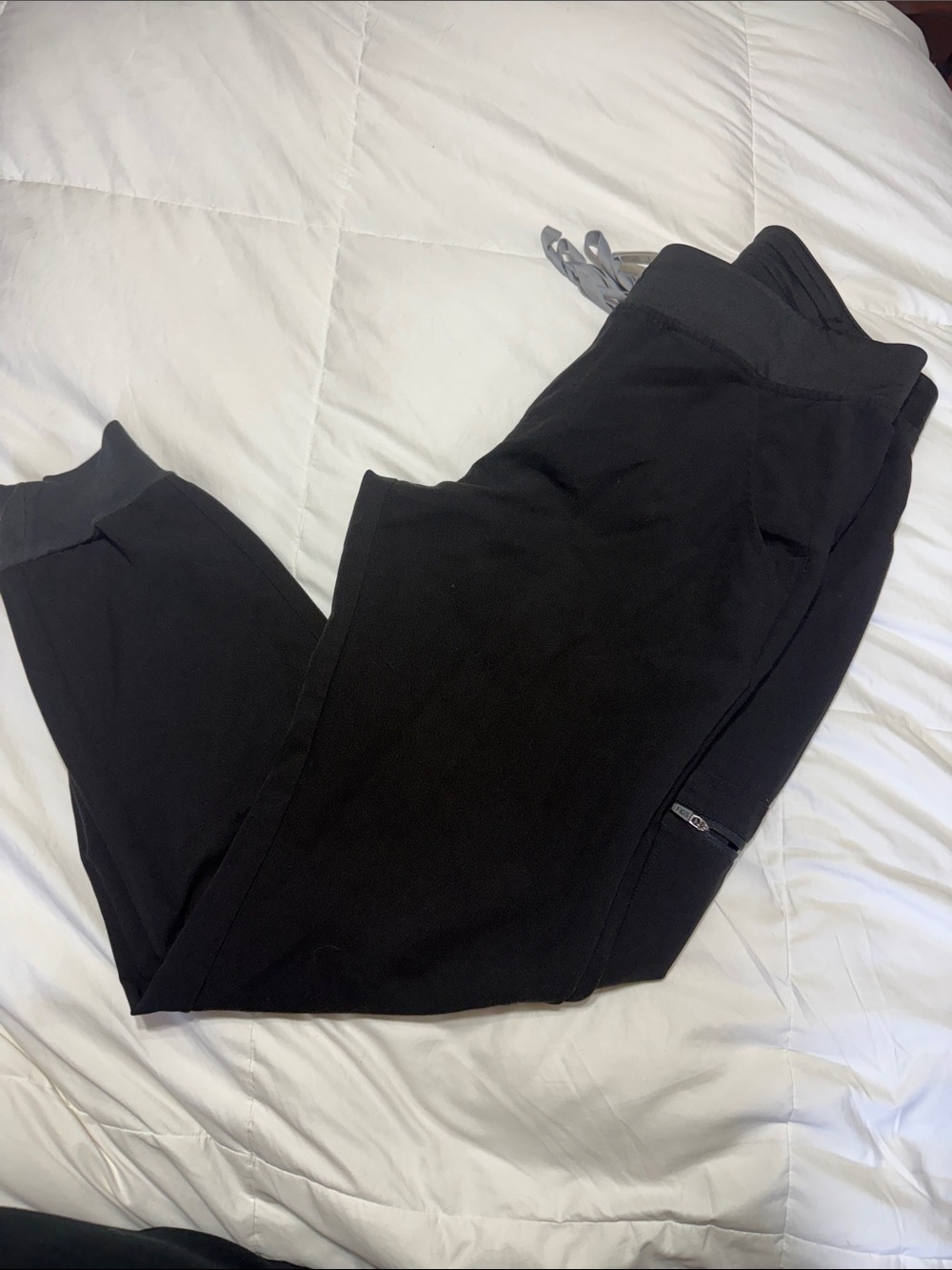 Womanβs Zamora Fig Scrub Pants